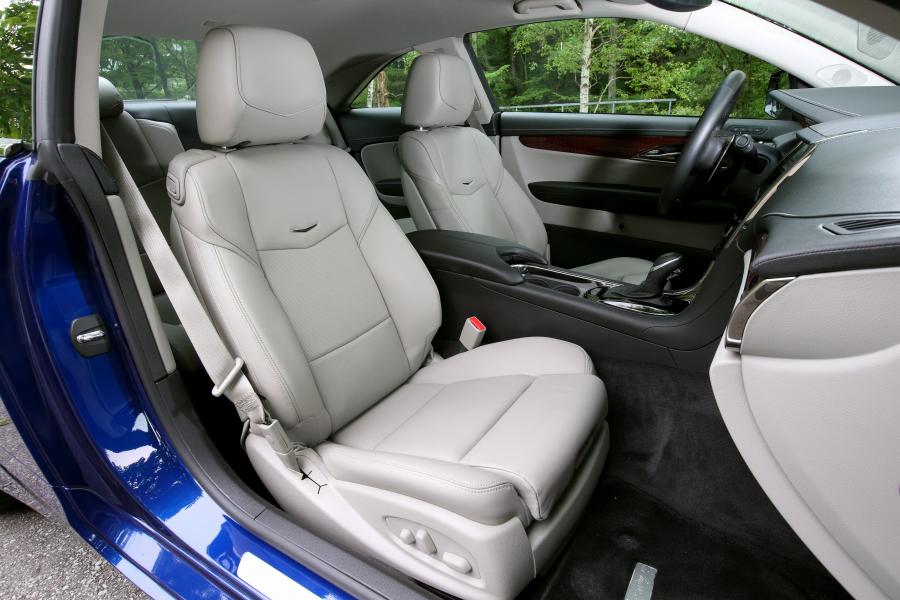  Cadillac ATS Coupe 2014 года  (JP) (фото 18 из 19)